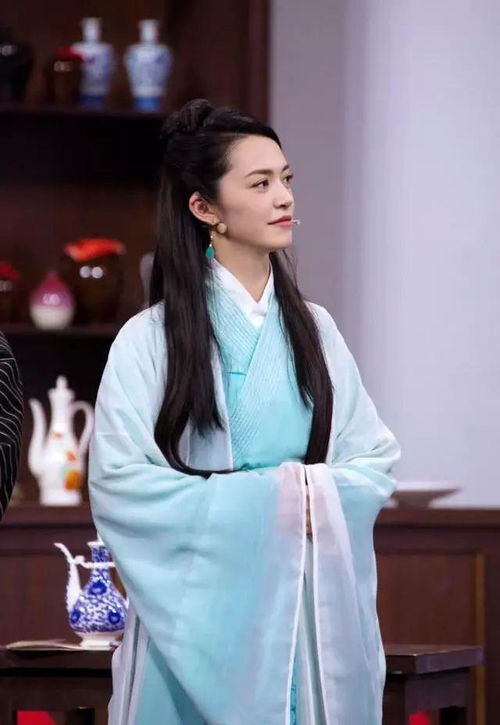 原创都挺好主演们换上古装,苏大强变睿智,明玉美如仙女