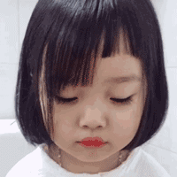 谢飞机长大了,连表情包小孩都有女朋友了