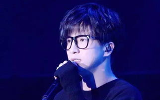 薛之谦演唱会图片高清