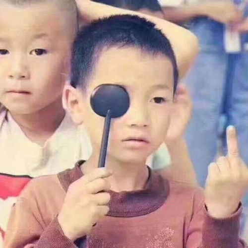 小朋友只是想试试穿上这种内裤的感觉而已