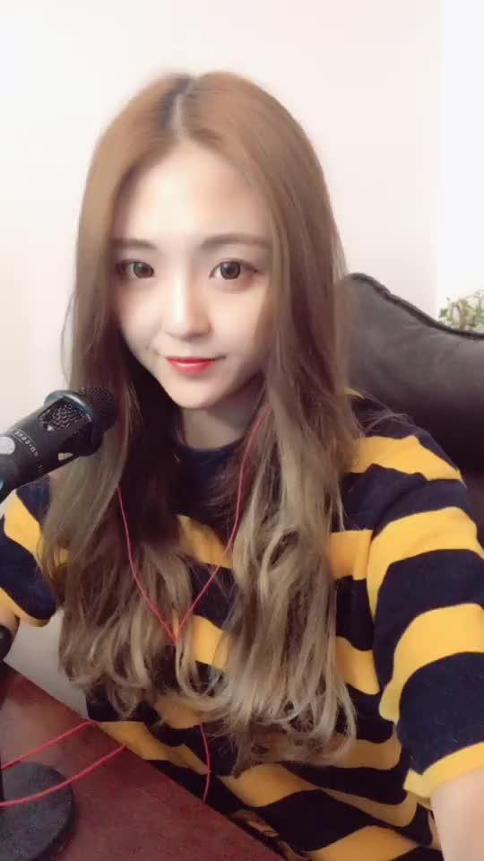 m哥这首学猫叫简直萌翻了这表情看了就忘不掉,歌声也太美了吧