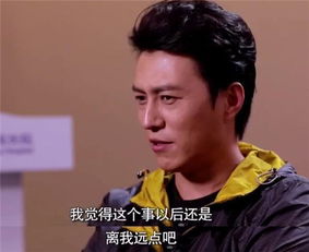 白百何强吻了靳东三次,靳东被亲懵了表情亮了