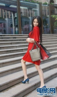 张馨予拍养眼比基尼写真身材惹火凹凸有致