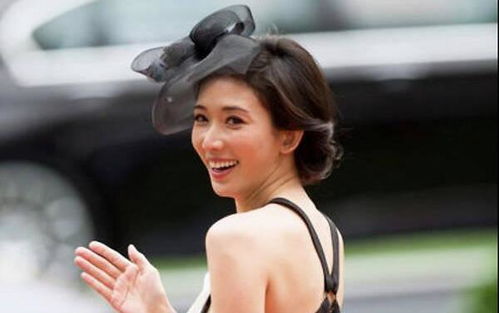 年轻时的林志玲穿泳装还是那么性感,不愧是大家公认的性感女神