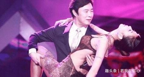 他们都60多岁了,成龙周润发早已白了头,只有他活的像个妖精