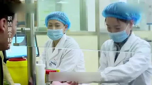 父亲是医学界翘楚,儿子还害怕打针,这小表情太逗了