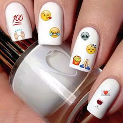 美甲指南俏皮可爱的emoji表情萌化你的少女心