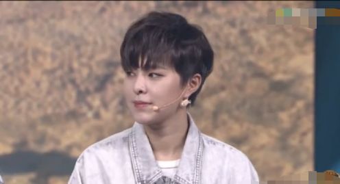 和平精英现场女星生图杨超越脸大,吴宣仪表情差,只有她最好看