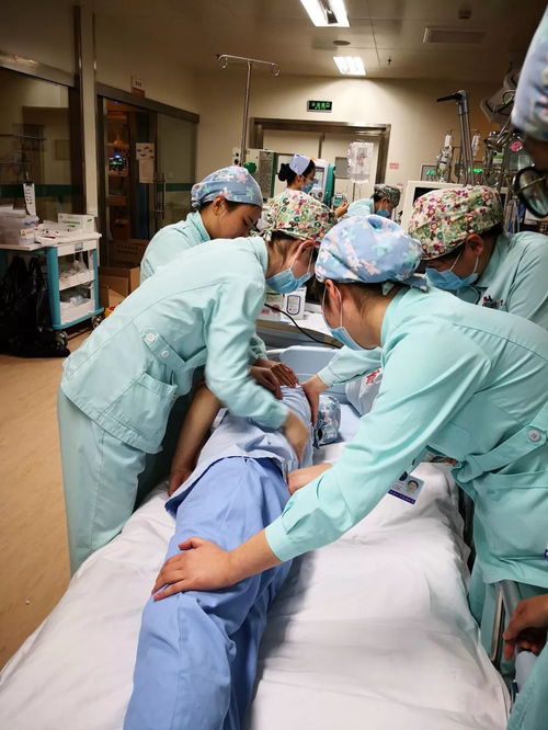 做有温暖的护士这个医院icu护士换位做重症患者