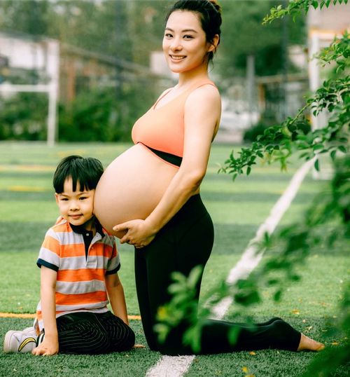 胖肚子的图片表情包安以轩