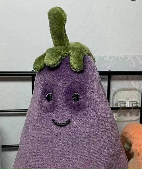 茄子表情包我不困我还能熬
