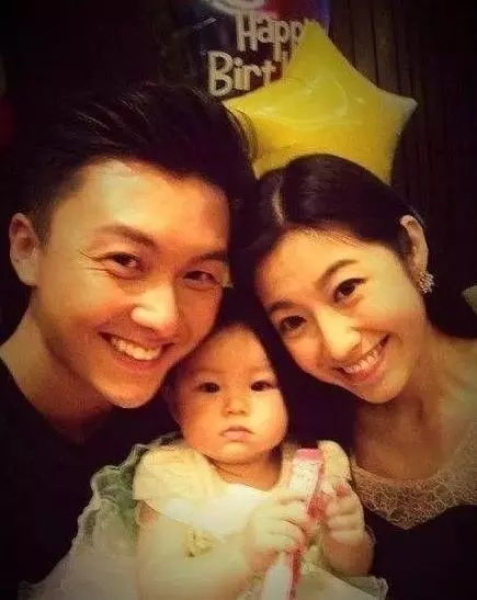 陈伟霆老婆表情包王菲