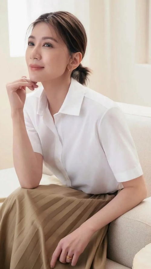 明星壁纸贾静雯