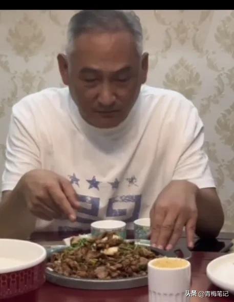 太逗了谢雷到北京专吃羊肉,开口句句带梗要拎小白菜登侯门