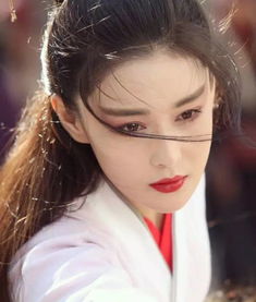 她年轻时美到窒息,却一度暴瘦至63斤,被传包养又陷7年百合情