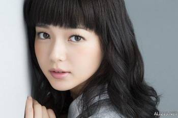 十位出道后形象大变的女星青涩少女蜕变性感人妻