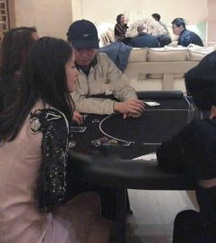奶茶妹妹跑邓文迪豪宅打牌,一脸不情愿被指不适合阔太式娱乐