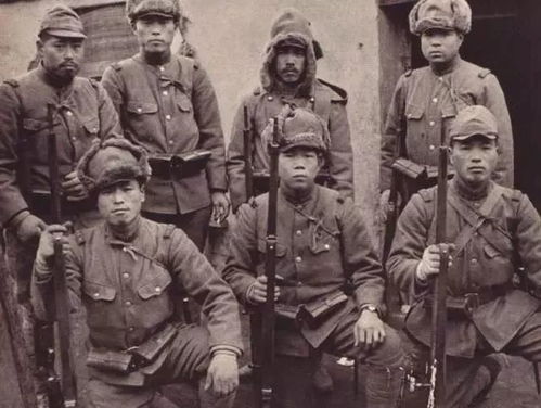 抗战期间,日本兵的脸,为何比中国兵多了一样东西