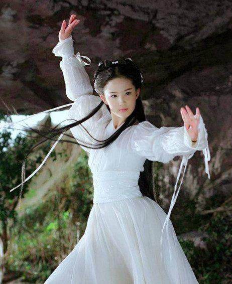 张开双臂的古装女星图1的在伸懒腰,最后一个像仙女下凡