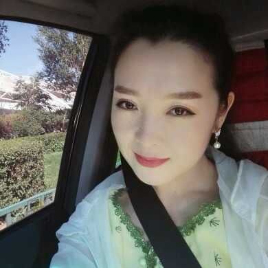 比杨幂打手机的脸还刻薄,这位美人如此甜美面相却如此尖酸讨人厌