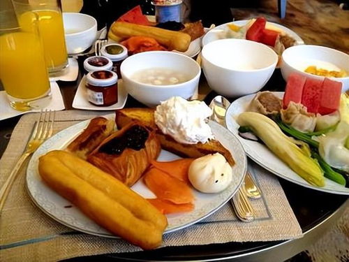 早上起床后,宁愿饿肚子,尽量少吃这4类早餐,医生尽早了解