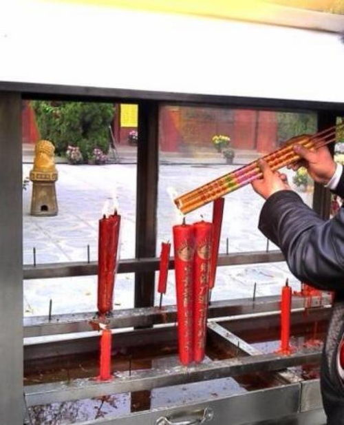 烧香为什么要烧三根正确烧香图解