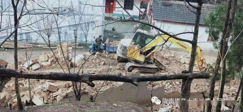 大南峪镇拆危治乱除旧布新不断优化农村人居环境