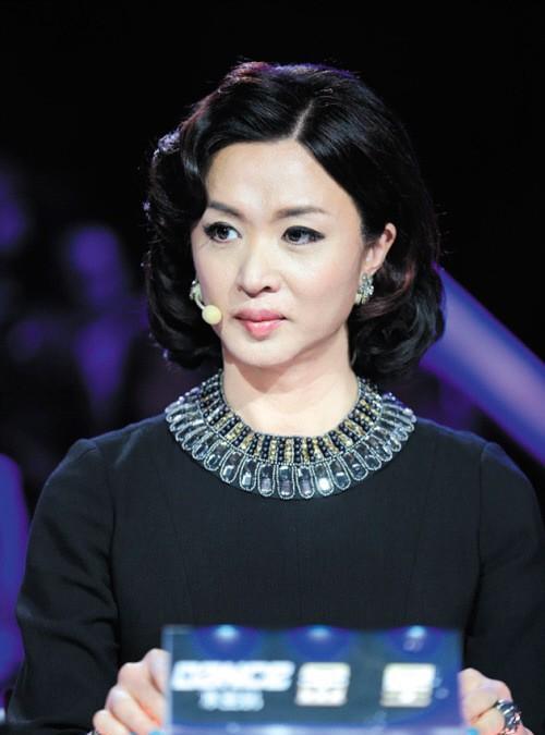 金星穿旗袍,好一个东方美女子,古典又拉风,她是时代的宠儿军校军训战争法女明星金星舞者网易订阅